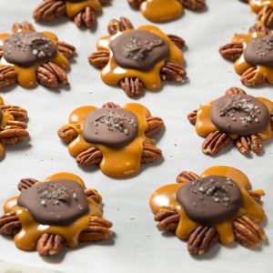 Turtles (Caramel & Pecans) - 6 per order